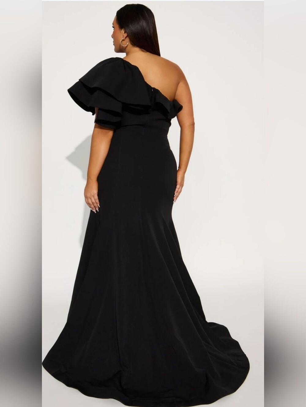 One-Shoulder Ruffle Mermaid Gown - Picture 4 of 9